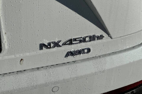 2026 Lexus NX 450h+ Luxury