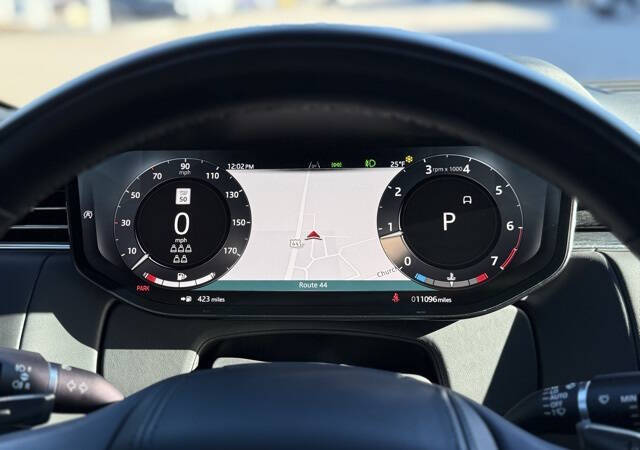 2024 Land Rover Range Rover P400 SE LWB