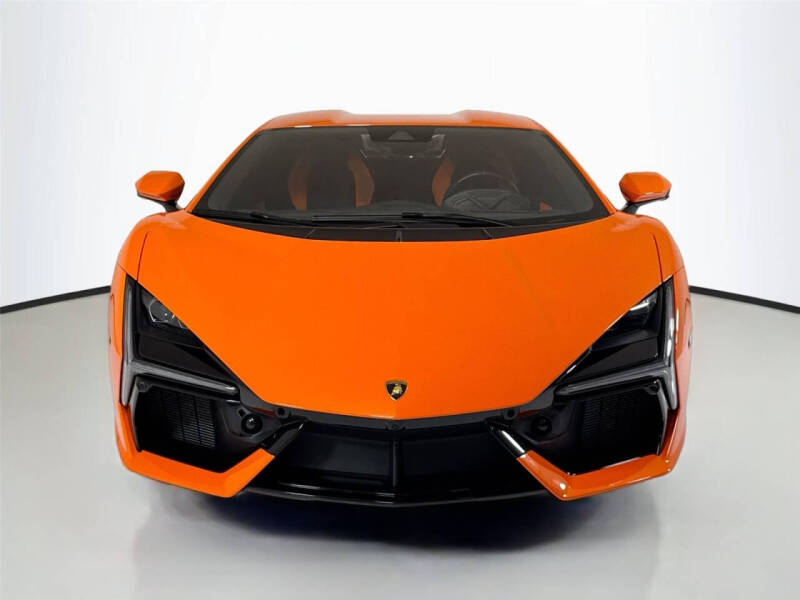 2024 Lamborghini Revuelto