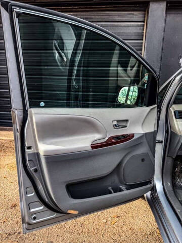 2014 Toyota Sienna Limited 7-Passenger