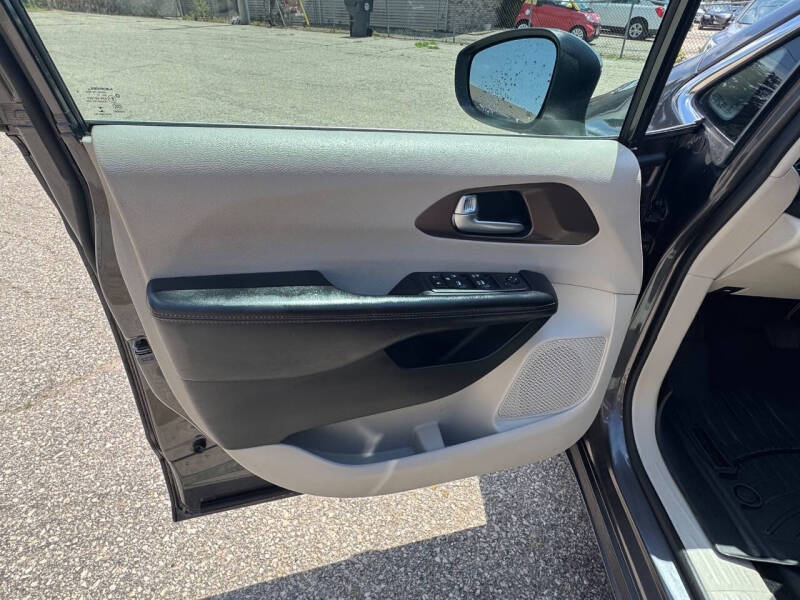 2017 Chrysler Pacifica Touring