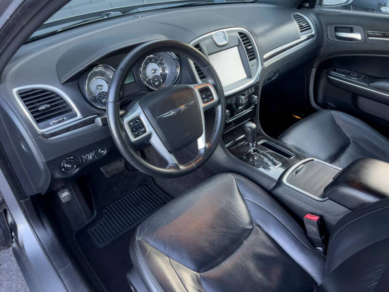 2011 Chrysler 300 Limited