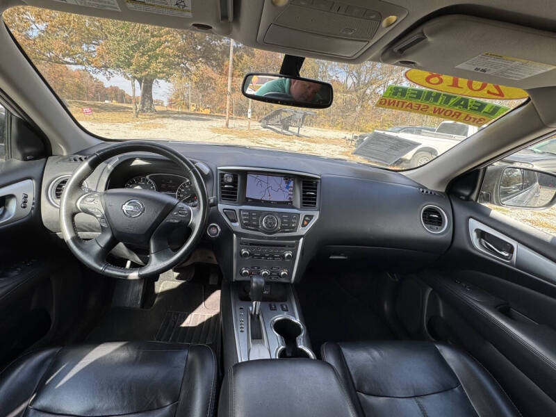 2018 Nissan Pathfinder SL