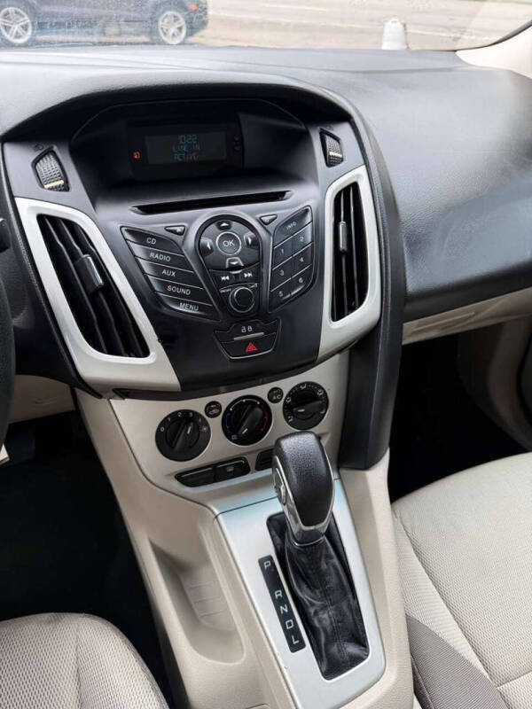2012 Ford Focus SE