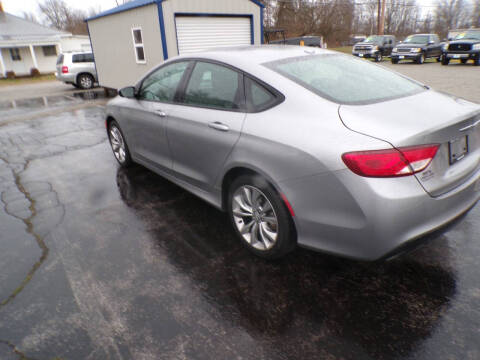 2015 Chrysler 200 S