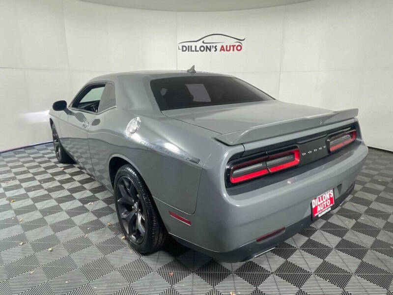 2017 Dodge Challenger SXT