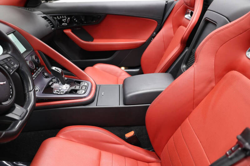 2019 Jaguar F-TYPE P340