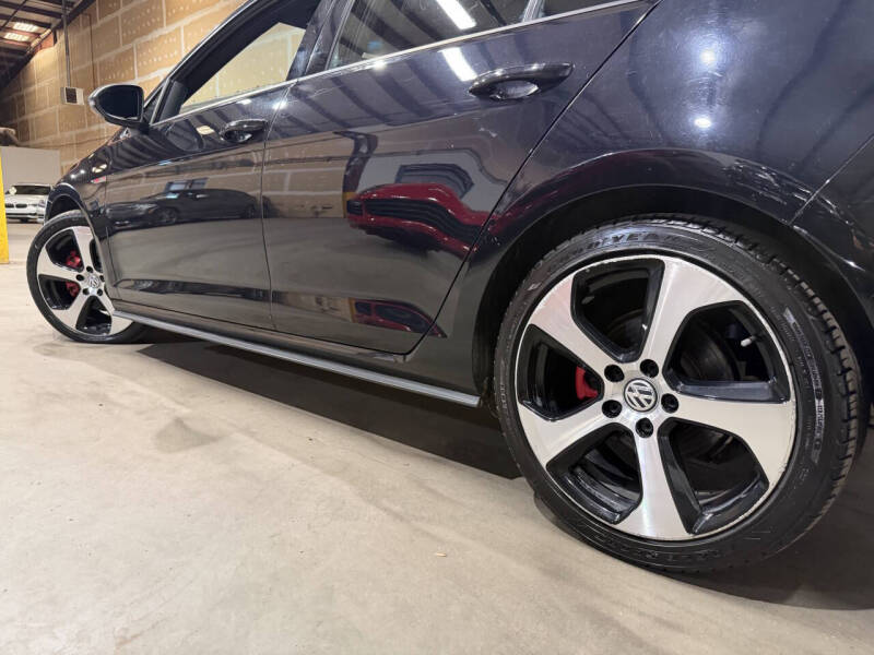 2017 Volkswagen Golf GTI S