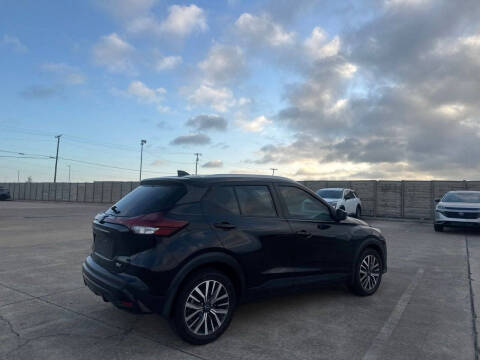 2023 Nissan Kicks SV