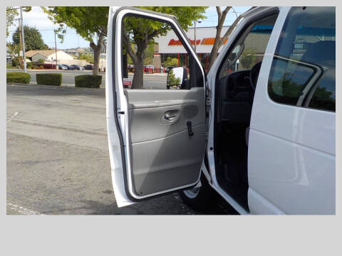 2006 Ford E-Series E-350 SD XL