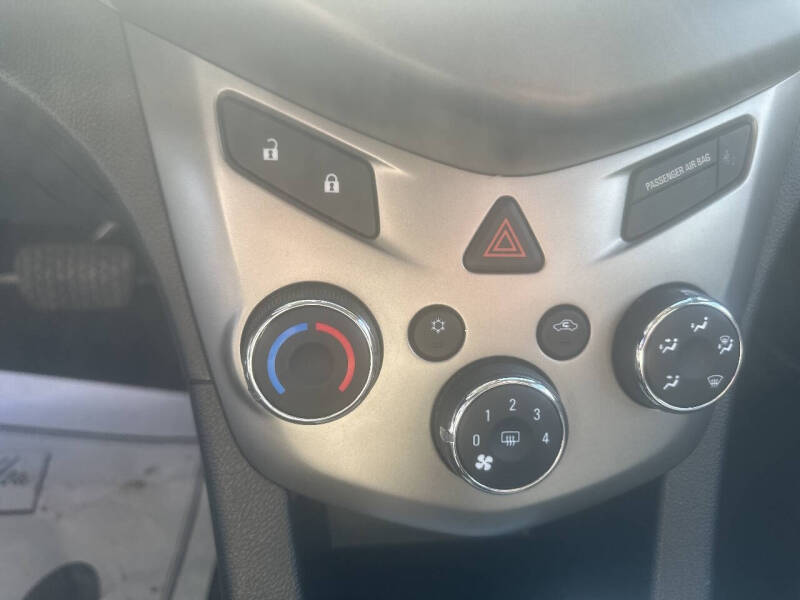 2016 Chevrolet Sonic LT Auto