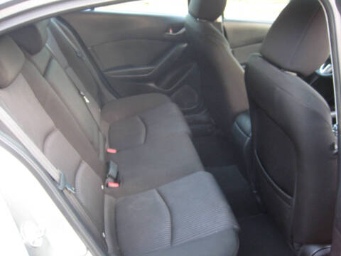 2015 Mazda MAZDA3 i Touring