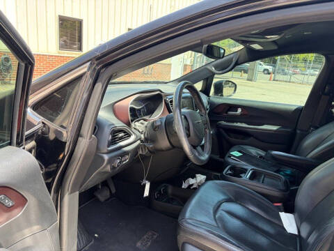 2020 Chrysler Pacifica Touring L