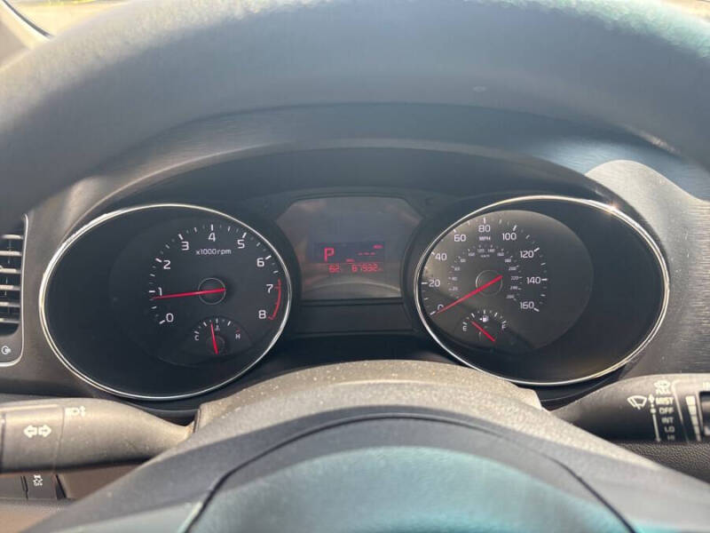 2017 Kia Sedona LX