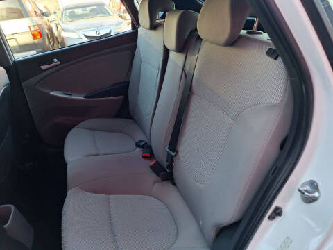2013 Hyundai Accent GS