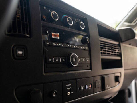 2025 Chevrolet Express 2500