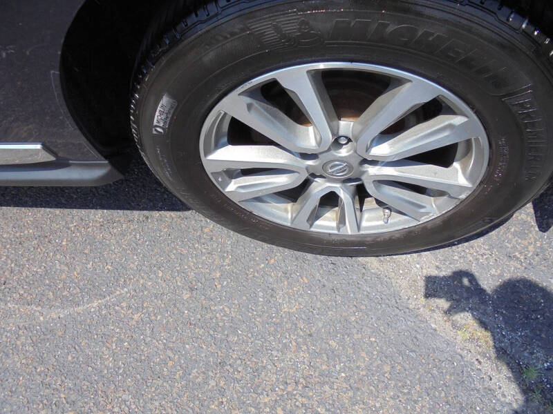 2016 Nissan Pathfinder SL