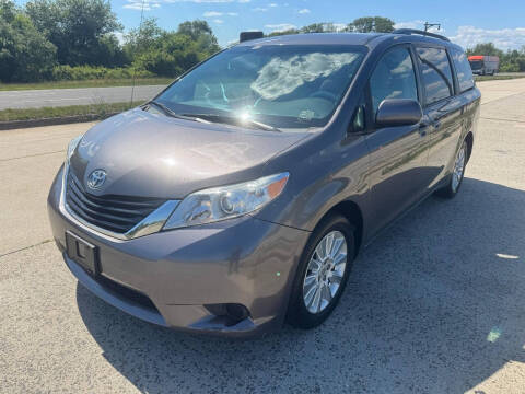 2011 Toyota Sienna LE 7-Passenger