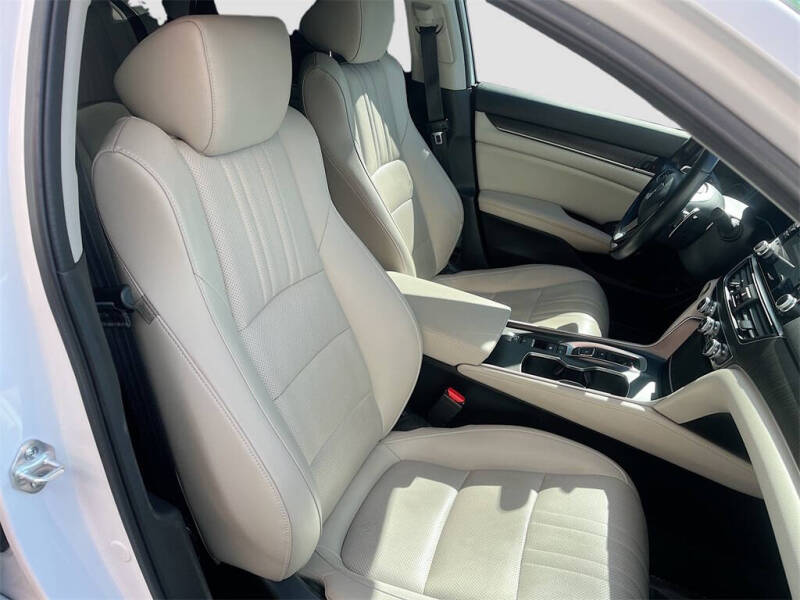 2022 Honda Accord Hybrid Touring