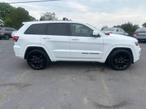 2017 Jeep Grand Cherokee Laredo