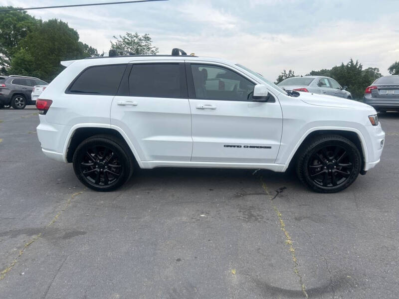 2017 Jeep Grand Cherokee Laredo