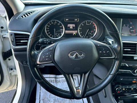 2017 Infiniti QX30