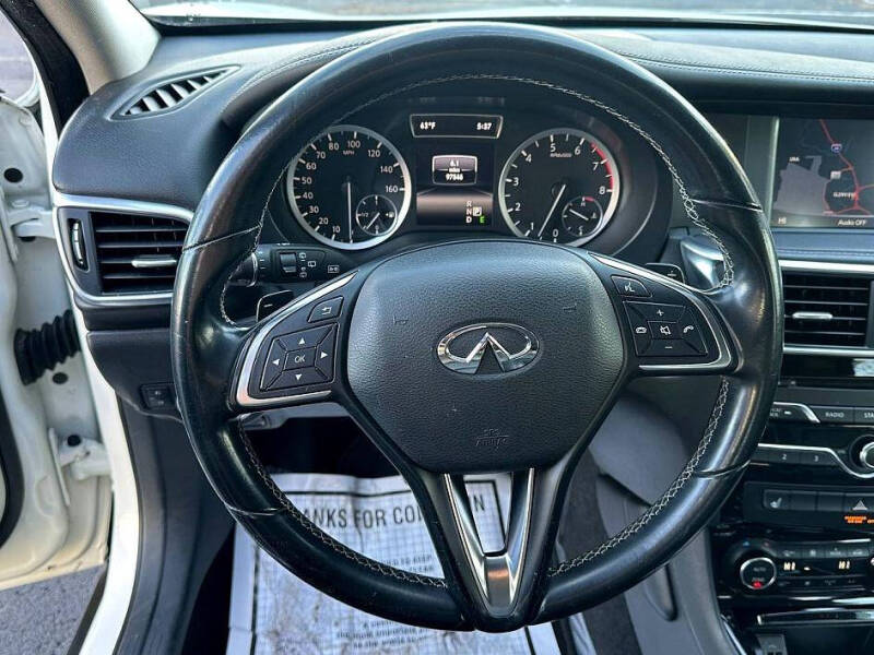 2017 Infiniti QX30