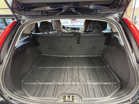 2016 Volvo V60 Cross Country T5