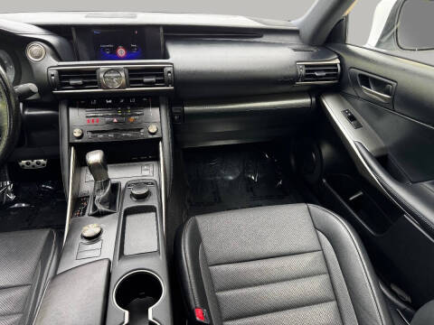 2018 Lexus IS 300