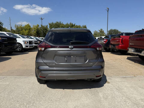 2023 Nissan Kicks SV