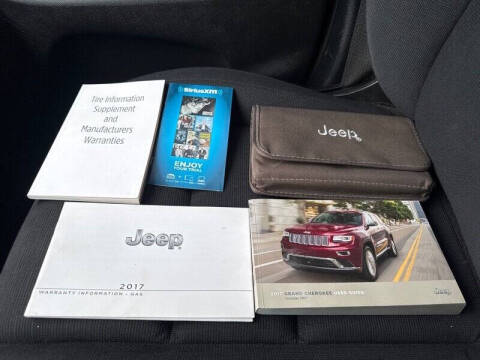 2017 Jeep Grand Cherokee Laredo