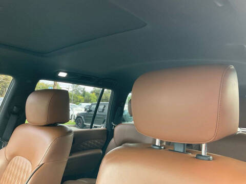 2023 Infiniti QX80 Sensory