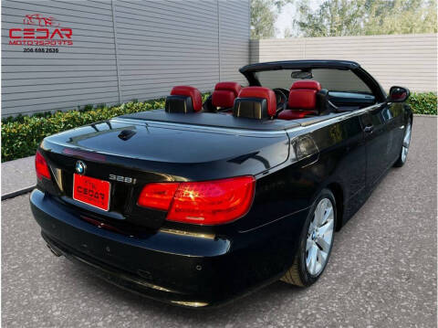 2012 BMW 3 Series 328i