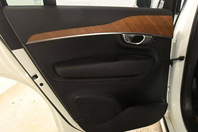 2024 Volvo XC90 B5 Plus Bright Theme