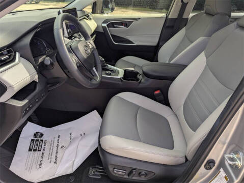 2025 Toyota RAV4 Hybrid XLE Premium