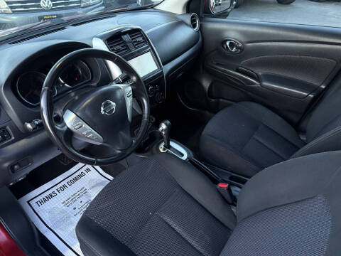 2018 Nissan Versa SV