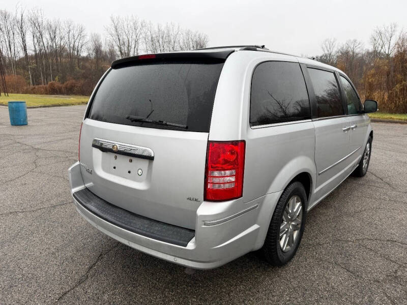 2008 Chrysler Town and Country Limited