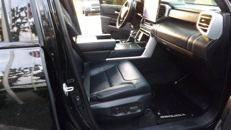 2023 Toyota Sequoia Platinum