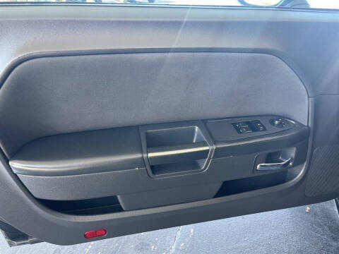 2014 Dodge Challenger SXT