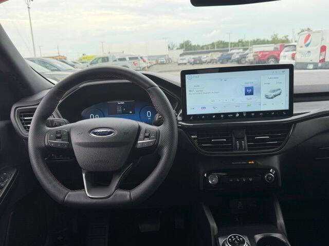2025 Ford Escape ST-Line Select
