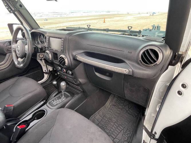 2016 Jeep Wrangler Willys Wheeler