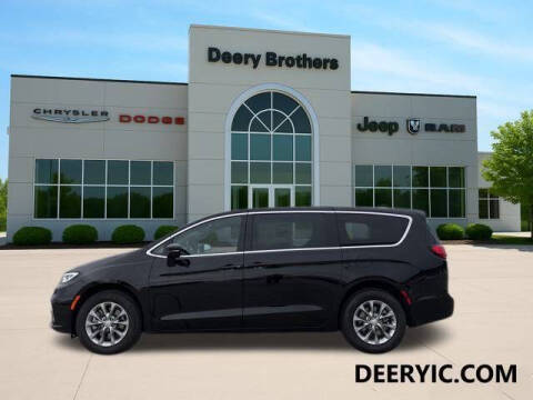 2026 Chrysler Pacifica Select