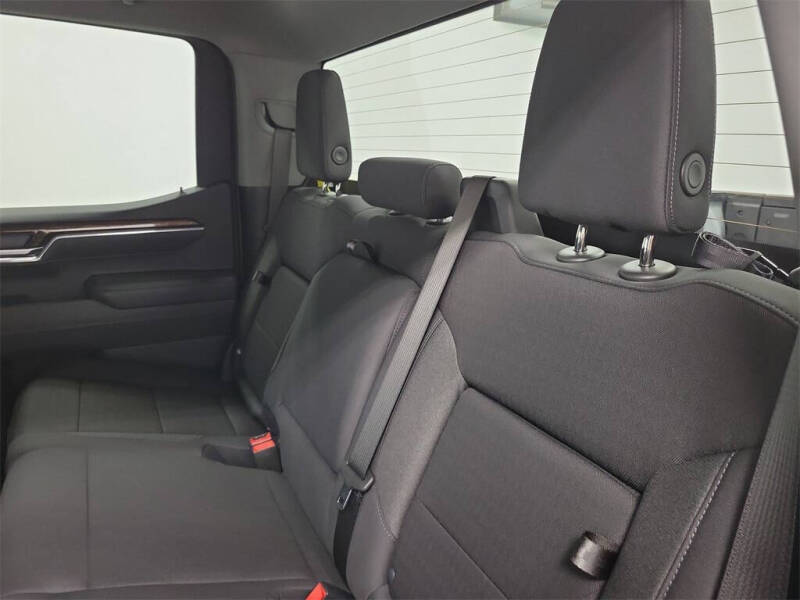 2025 GMC Sierra 1500 Elevation Standard