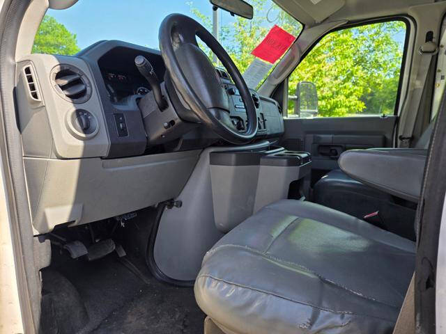 2011 Ford E-Series E-350 SD