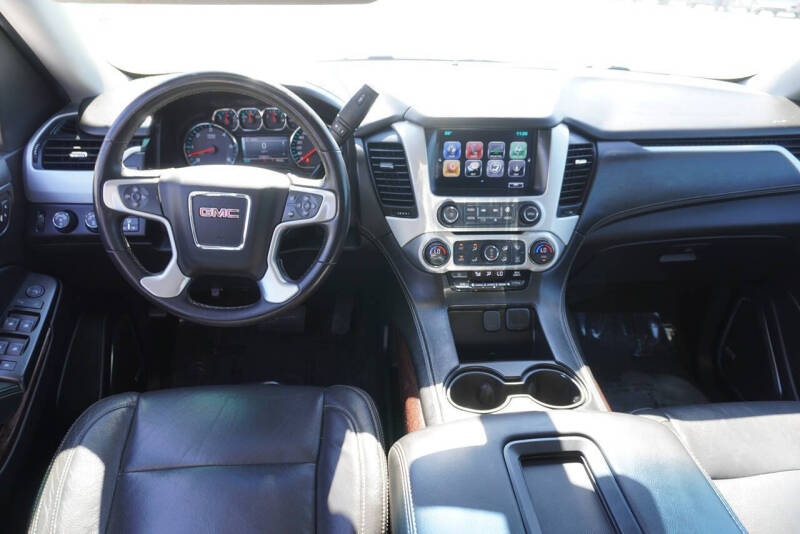 2017 GMC Yukon XL SLE