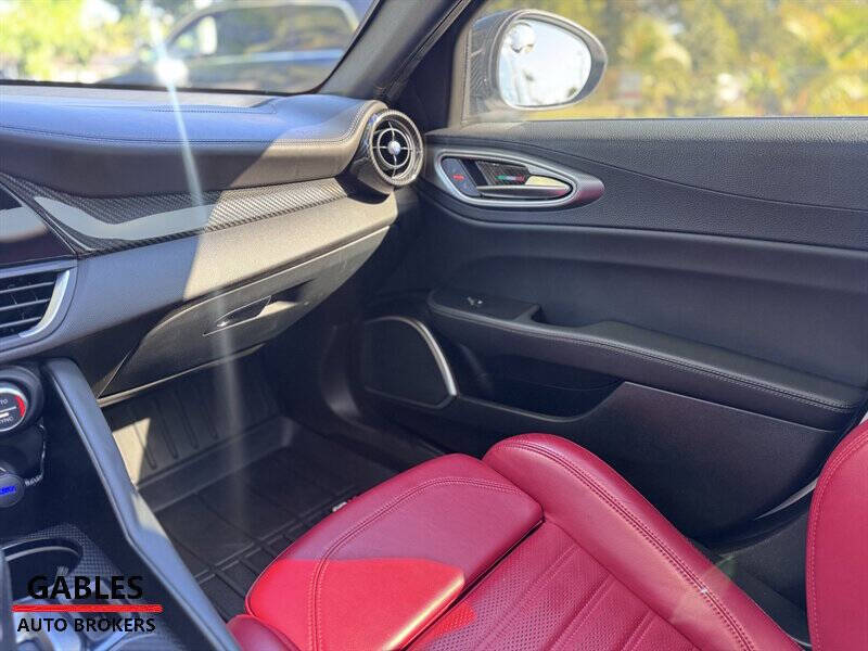 2023 Alfa Romeo Giulia Veloce