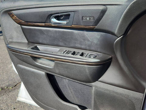 2016 GMC Acadia Denali