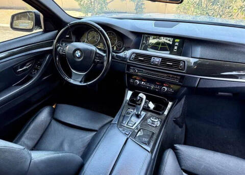 2012 BMW 5 Series 528i