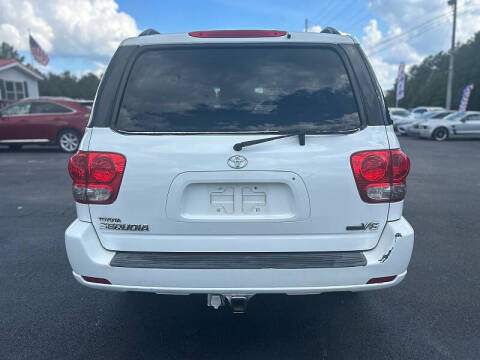 2005 Toyota Sequoia SR5