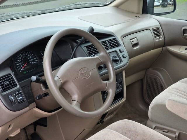 1998 Toyota Sienna CE